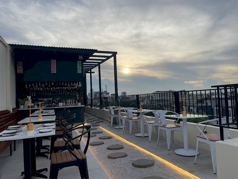 Sky Dining combines an authentic Japanese izakaya atmosphere with stunning Hanoi city views